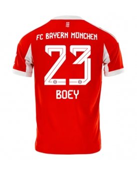 Bayern Munich Sacha Boey #23 Maglia Gara Casa Repliche 2025-26 Maniche Corte